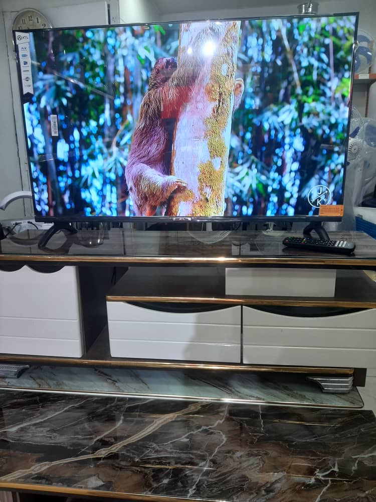 ATL TV 43" pouce ecran blender double ecran -12 mois guarantie full HD