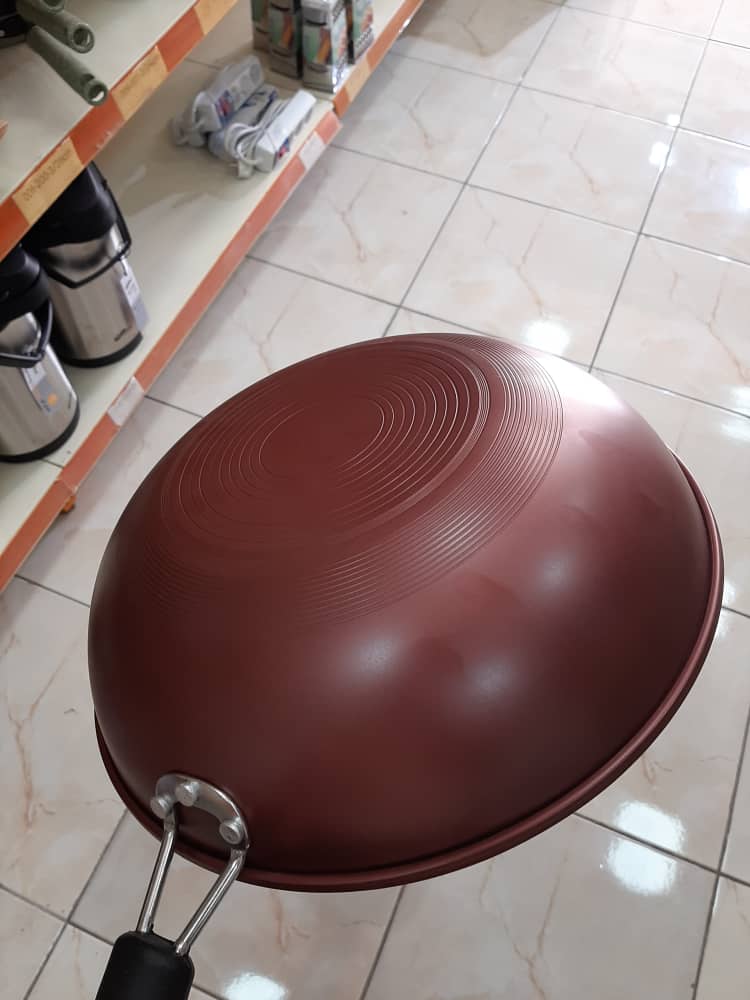 Grande Poêle Ronde 33 cm vu de l'arrière