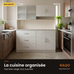 Meuble de cuisine JS166-5 blanc avec rangements hauts, trois tiroirs et portes basses, présenté dans une cuisine.
